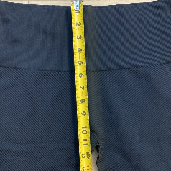 Spanx | Look At Me Now | Seamless Shaping Leggings - Picture 11 of 12